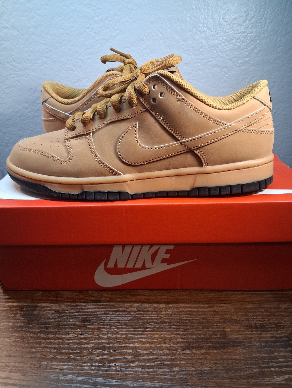 Nike Dunk Low WHEAT suede